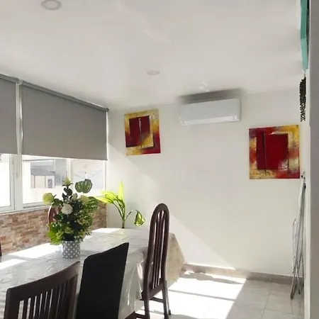 Grayhouse דירה *